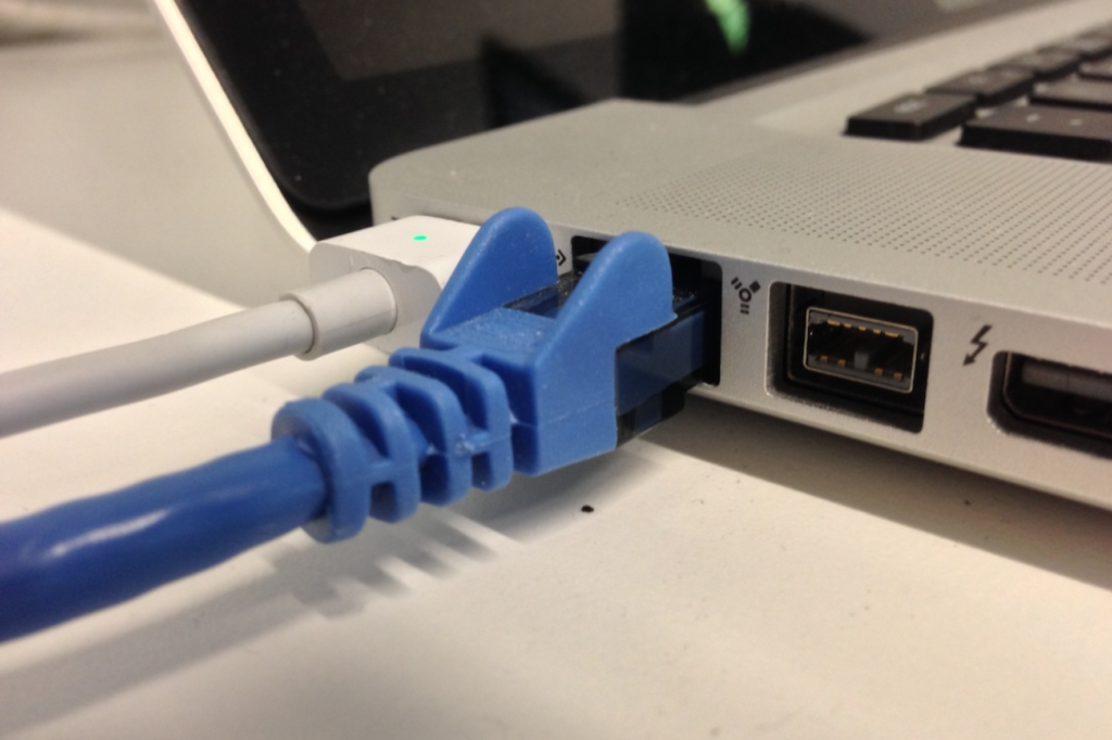 how to use ethernet cable